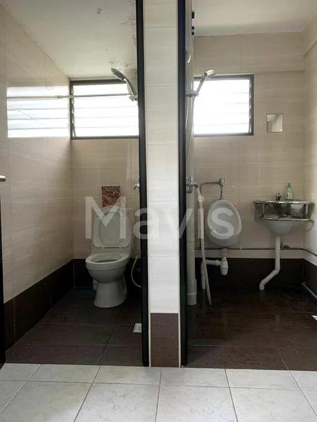 Jumbo HDB for Sale in  174 Lorong 1 Toa Payoh - Image 2